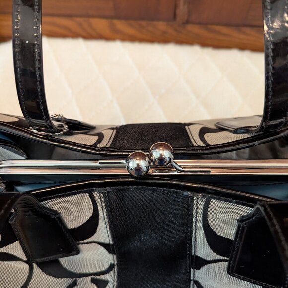 Coach F13533 Signature Kiss Lock Center Satchel - Picture 10 of 15